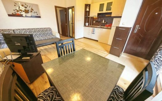 Двокімнатна квартира з видом на басейн у Tony House ID: 94394