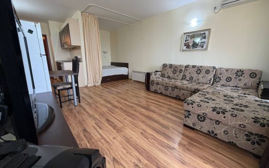Студия с видом на бассейн в Chateau Aheloy ID: 95398