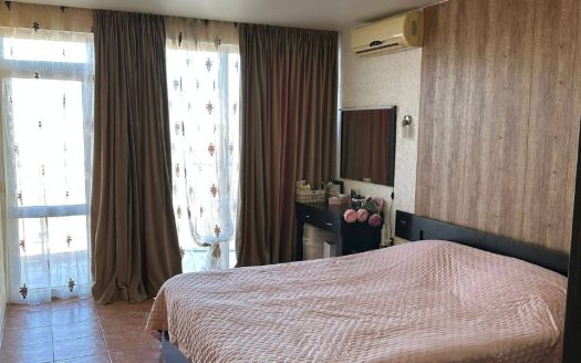 Двокімнатна квартира з видом на басейн, Сонячний берег ID: 95300