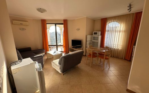 Трёхкомнатная квартира в Royal Sun, Солнечный Берег ID: 80255