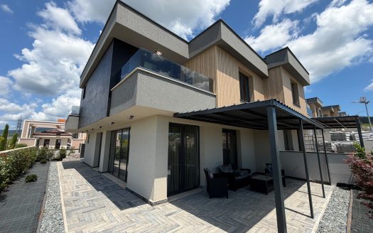 Таунхауси в Grand Village, Кошариця ID: 101382