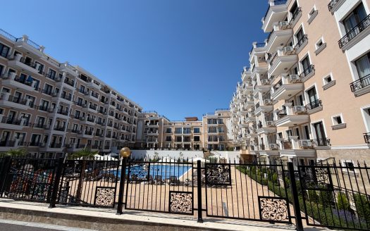 2-комнатная квартира с видом на море в Emperium 1, Святой Влас ID: 104100