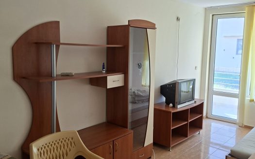Двухкомнатная квартира без таксы в Bora, Солнечный Берег ID: 102413