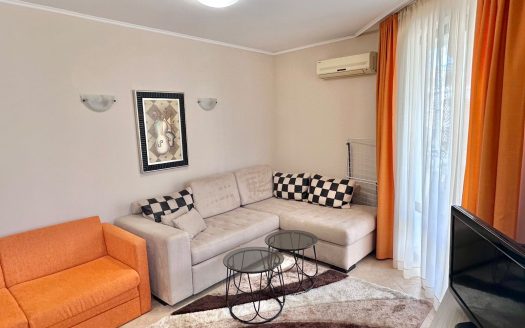 3-Bedroom Apartment with Pool View in Sunny Beach ID: 102866