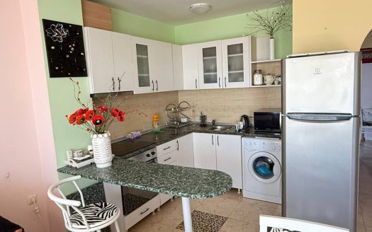 2-комнатная квартира с террасой в Lazur 1, Святой Влас ID: 104120