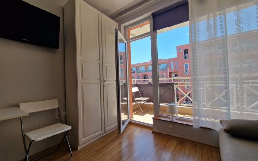 Studio with a view of the pool at Sunny Day 6, Sunny Beach ID: 105682