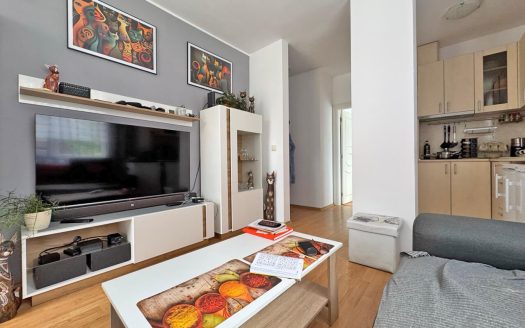 2-комнатная квартира с видом на бассейн в Aphrodite 3, Солнечный Берег ID: 104764