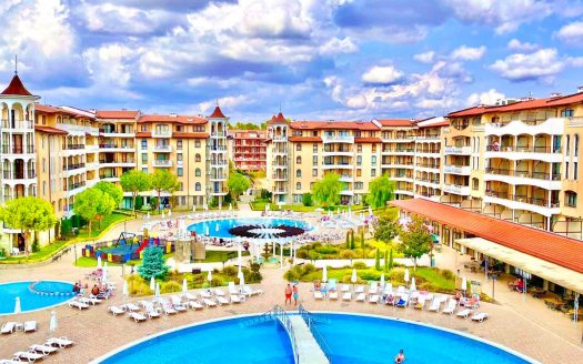 2-комнатная квартира с видом на бассейн в Royal Sun, Солнечный Берег ID: 104672
