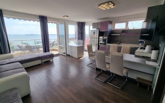 3-комнатная квартира с видом на залив в Villa Sveti Vlas ID: 105495